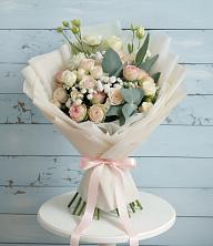 Букет цветов из:  Розы и Лизиантусы в Мильково
