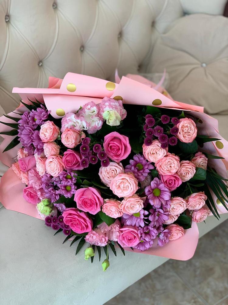 Букет цветов из: Хризантемы, Розы и Лизиантусы в Мильково