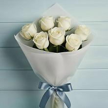 Букет 7 Белых роз Эдлесс Лав в Мильково