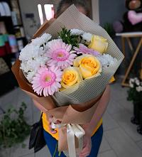 Букет цветов из:  Герберы, Розы и Хризантемы в Мильково