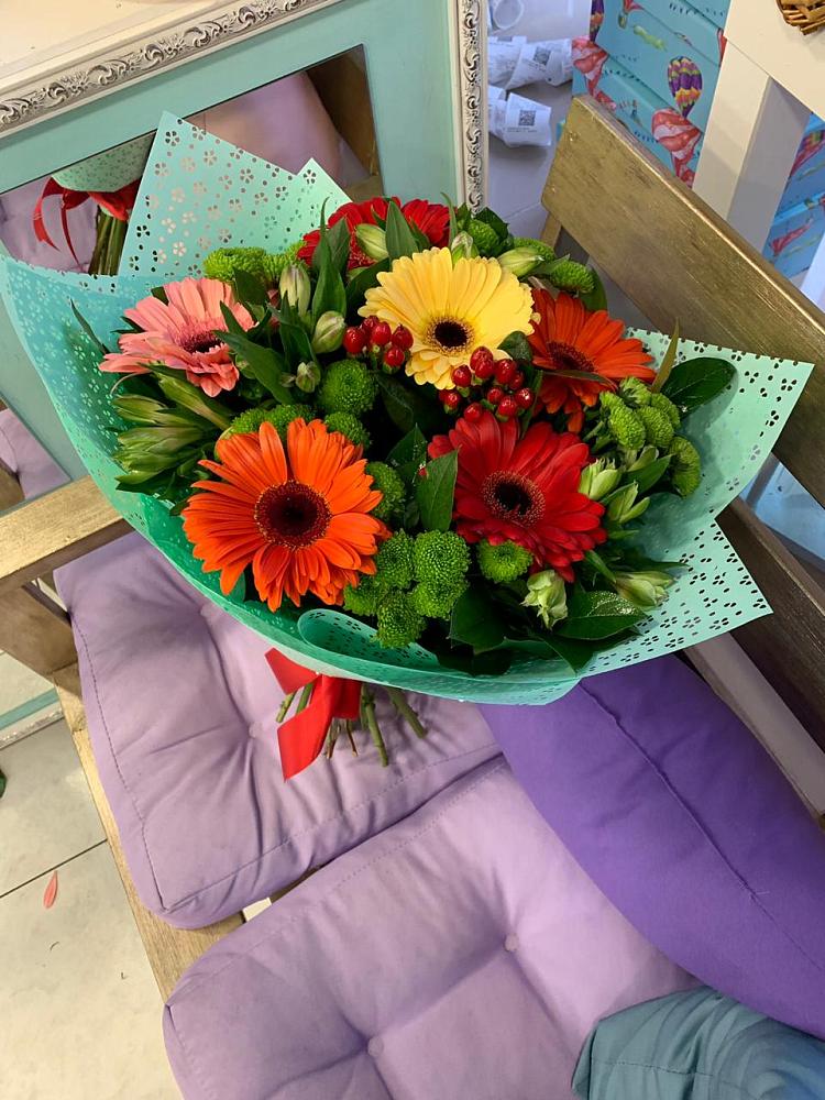 Букет цветов из: Герберы, Хризантемы и Альстромерии в Мильково