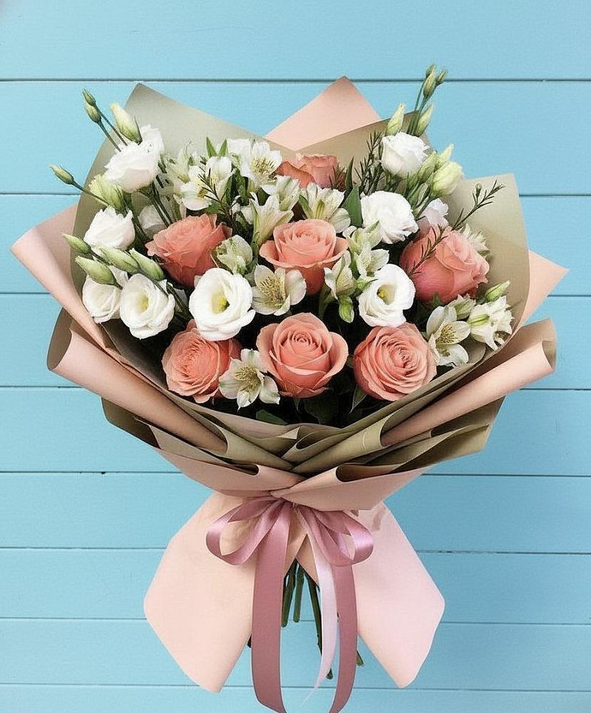 Букет цветов из: Розы, Альстромерии и Лизиантусы в Мильково