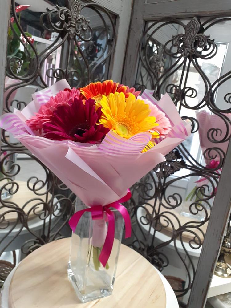 Букет цветов из: Герберы в Мильково