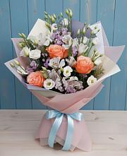 Букет цветов из:  Лизиантусы, Розы, Альстромерии и Гипсофила в Мильково