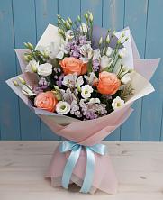 Букет цветов из:  Лизиантусы, Розы, Альстромерии и Гипсофила в Мильково