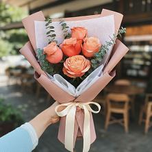 Букет цветов из:  Розы в Мильково