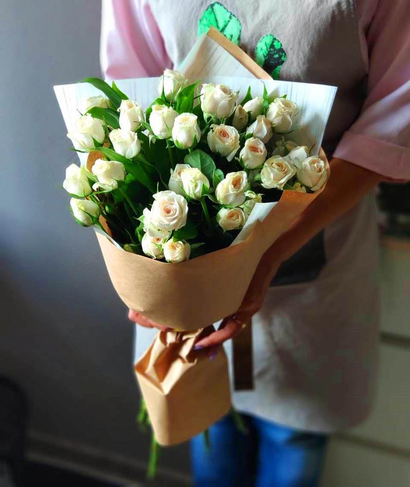 Букет цветов из: Розы в Мильково