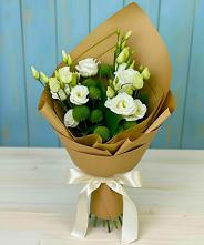 Букет цветов из:  Хризантемы и Лизиантусы в Мильково