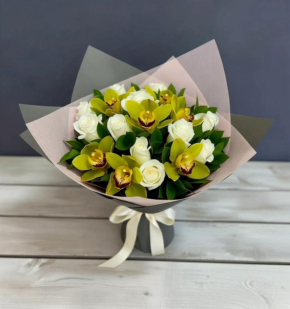 Букет цветов из: Орхидеи и Розы в Мильково