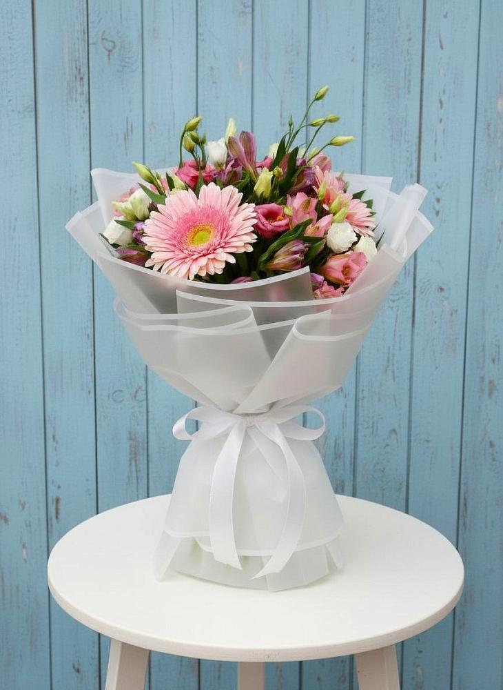 Букет цветов из: Герберы, Альстромерии и Лизиантусы в Мильково