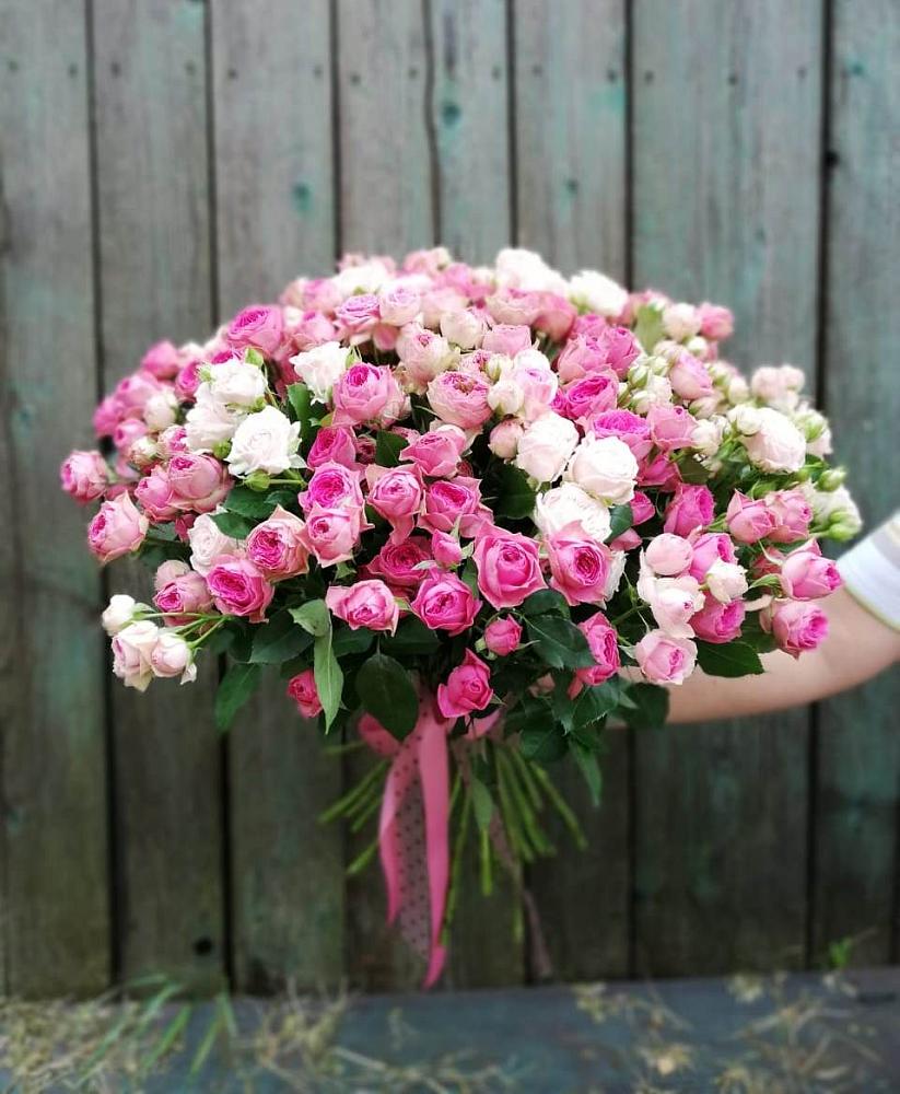 Букет Розовые кустовые розы Натали и Лав Лидия в Мильково